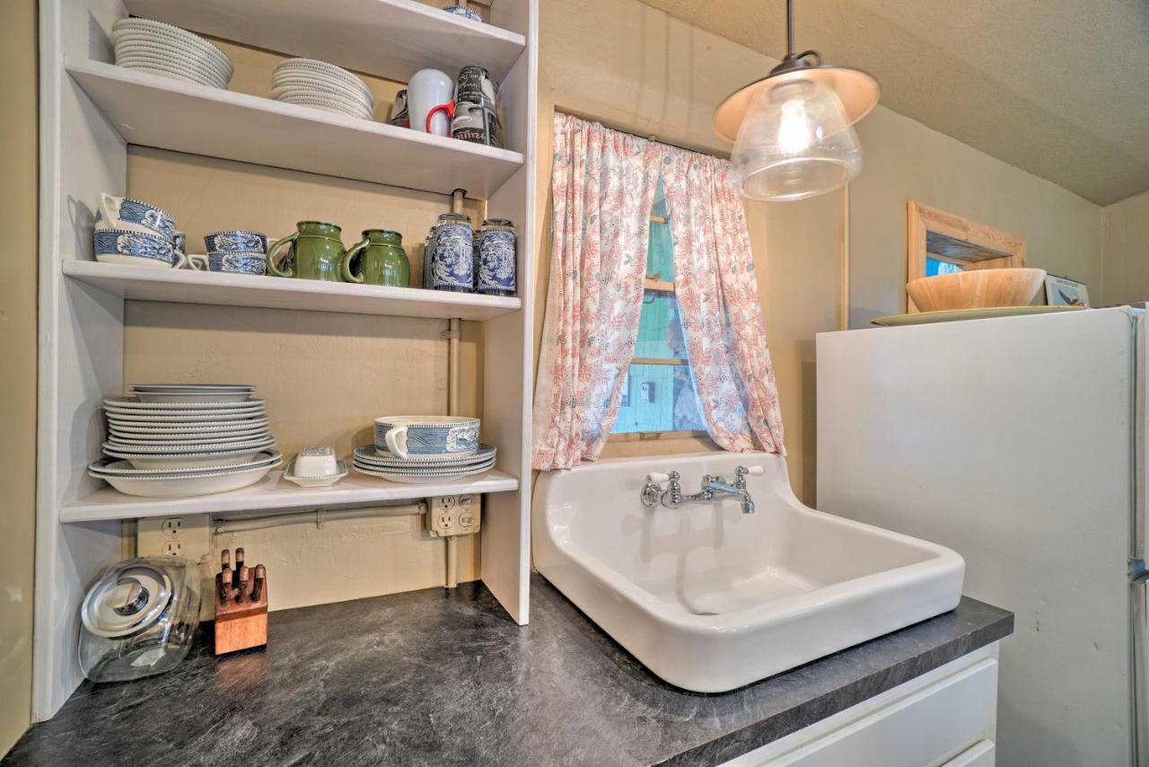 Enchanting Hilltop Cottage In Medicine Park! Exterior foto